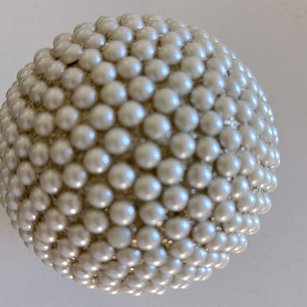 Pearl encrusted wood mushroom 🍄‍🟫 - Picture 3 of 4